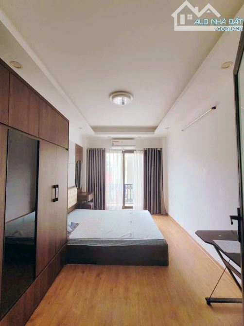 Bán nhà phố Cầu Giấy 43m², 6 tầng, gần ô tô tránh, gần hồ, nhỉnh 9 tỷ - 4