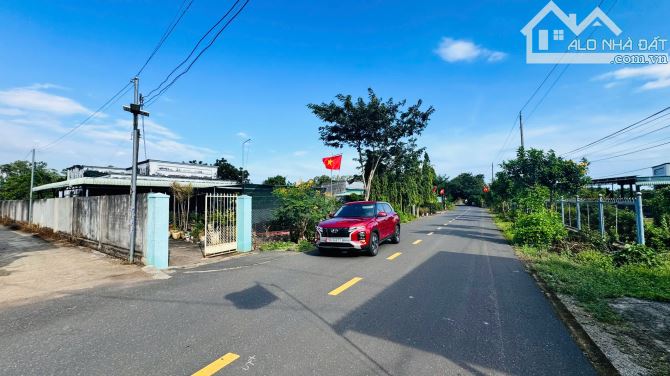 Gần QL55 và KCN Đất Đỏ 2000m2(30x60) có 100tc giá chỉ 4t300 - 4
