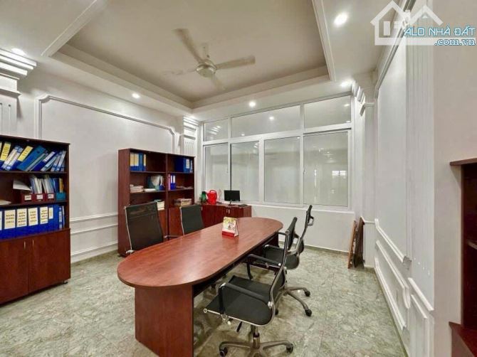 Bán nhà thang máy full nội thất gỗ 5x20m hầm 5 tầng đẹp - ngay siêu thị EMart phan văn trị - 10