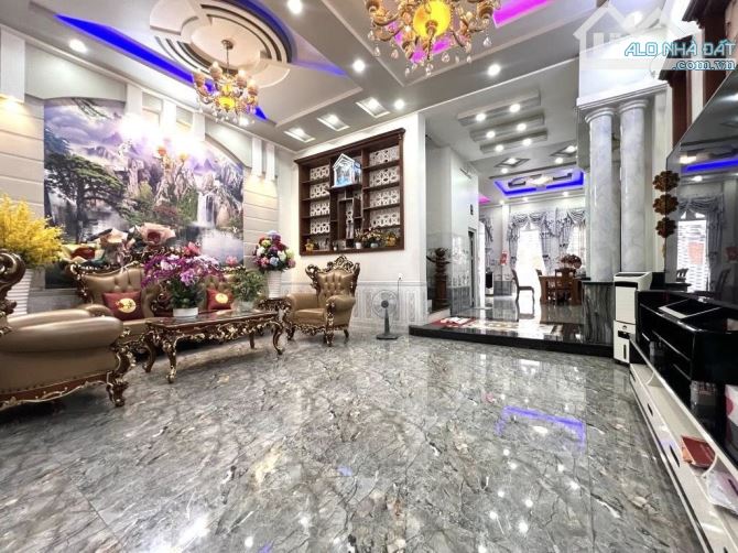Biệt thự 3 Tầng Mặt tiền kinh doanh TRƯƠNG THỊ HOA, DT 165m2 (6.6 x 25) đường 20m gần Metr - 4