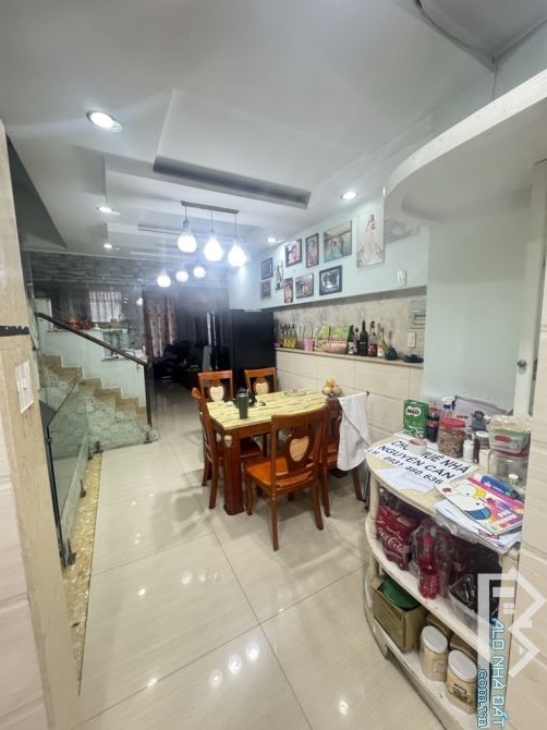 CẦN BÁN NHÀ SIÊU PHẨM 5 TẦNG - TẶNG FULL NỘI THẤT - ĐƯỜNG NHỰA 8M THÔNG- NGAY NGUYỄN SƠN T - 4