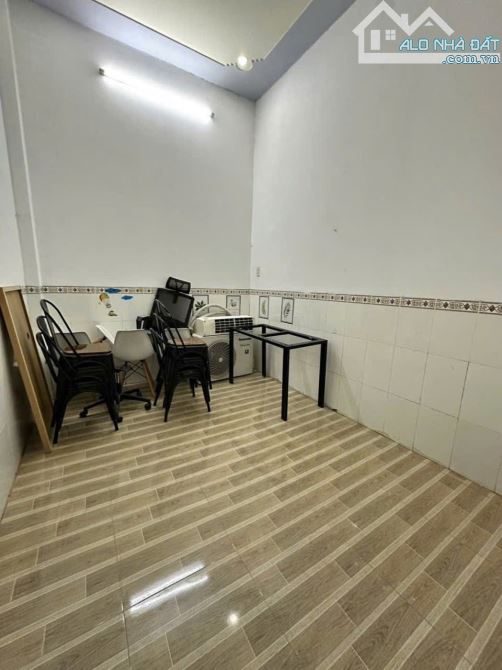 23. Chủ gởi: CHO THUÊ NHÀ TRỆT TRỤC CHÍNH HẺM 388J - 388Z - 4