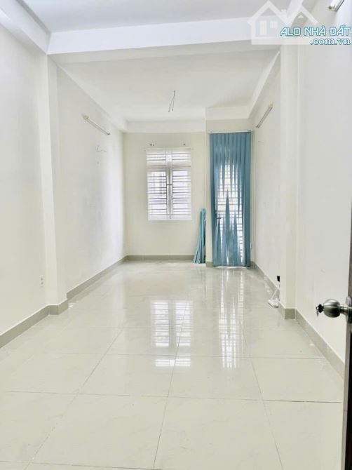 Bán Nhà Ngay Khu VIP Phan Xích Long - Q .phú nhuận - Đường Nhựa 6m Thông tứ tung - 4Tầng B - 4