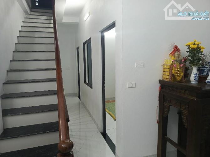 NHÀ MỚI KÍNH KOONG - SỔ ĐỎ CC - TRUNG TÂM THÔN 1 - GẦN TRƯỜNG THCS VẠN PHÚC - VÀI BƯỚC RA - 4