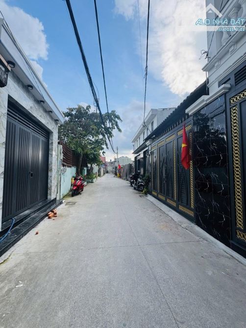 BÁN NHÀ TRƯƠNG THỊ HOA Q12 - 2 TẦNG 71M2 ( 6M X 12M ) - HẺM XE HƠI - 5.34 TỶ. - 4