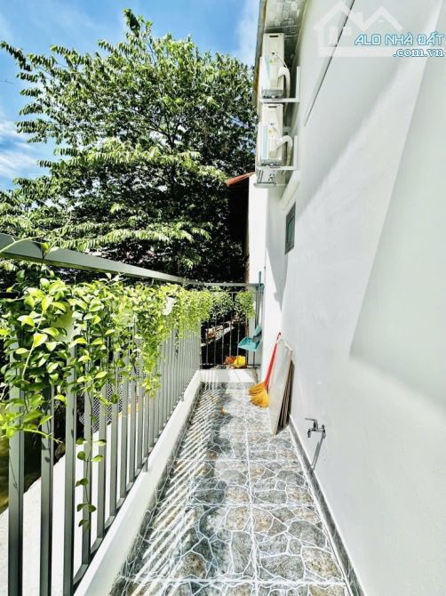 Nhà mới 2T phường 15 tân bình, 4x14 ,sổ riêng tặng nội thất chỉ 3.3 tỷ - 4