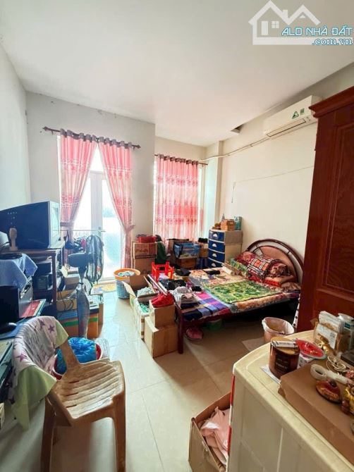 Bán nhà đường nhựa 12m 1979 Huỳnh Tấn Phát. TT Nhà Bè. Đt 4x16m. 4 tầng. Giá 7 tỷ - 4