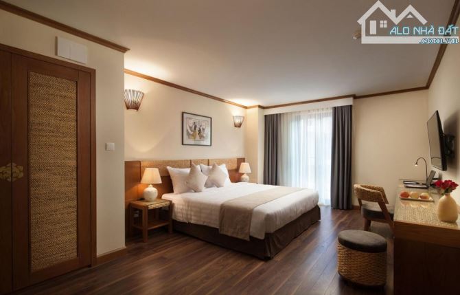 Bán Khách sạn mặt phố Phó Đức Chính 201m2 - 50 phòng - 11 tầng - Giá 179 tỷ - 4