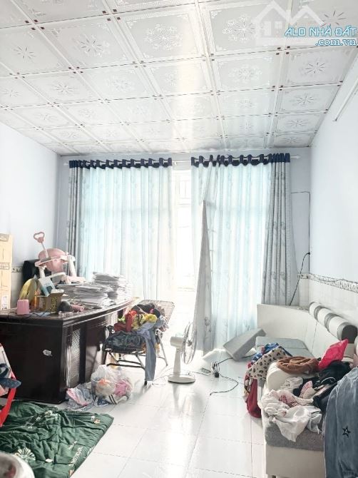 TỈNH LỘ 10, 5M x 26M, 2 TẦNG BTCT,HXH 6M,DÒNG TIỀN SẴN 20TR/TH,SÁT KHU TÊN LỬA, CHỈ 6.X TỶ - 5