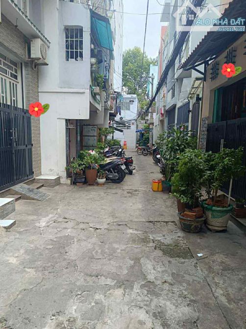 🇻🇳Quận 10,Hồ Thị kỷ,3 tầng,dt:3mx4m,giá:4,1 tỷ - 5