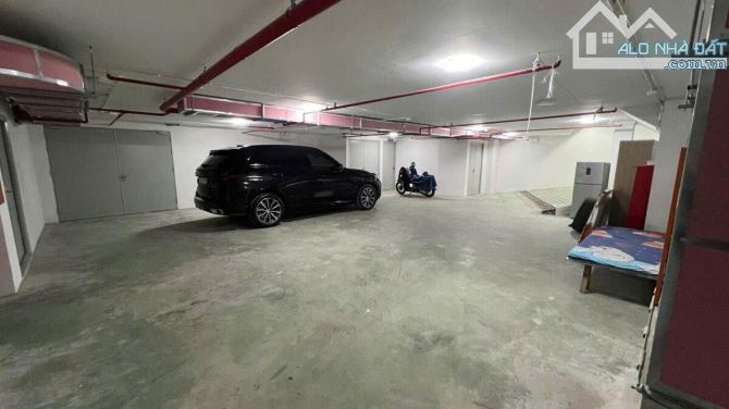 Duy nhất 1 căn mặt phố đường Láng KHÔNG QUY HOẠCH lô góc 8 tầng 1 hầm 55m2 cho thuê 80tr - 5