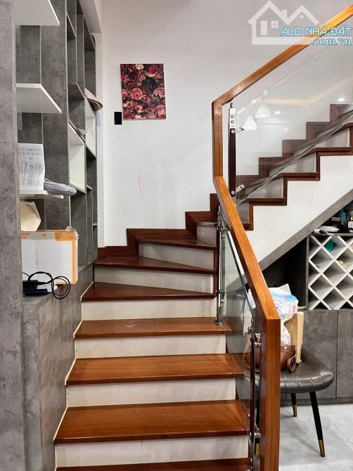 Nhà 4 tầng mặt tiền Thi Sách, khu dân trí cao - 5