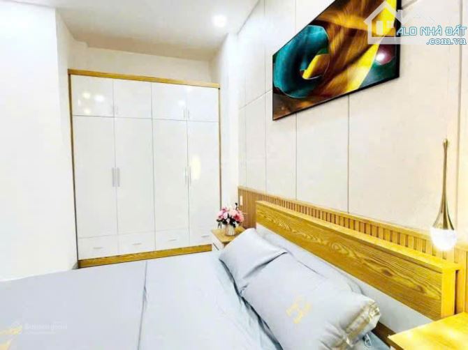 Cần bán gấp nhà 56m2 ngay Dương Quảng Hàm, Gò Vấp. Giá: 2 Tỷ 520 tr, hẻm xe hơi 5m, sriêng - 5