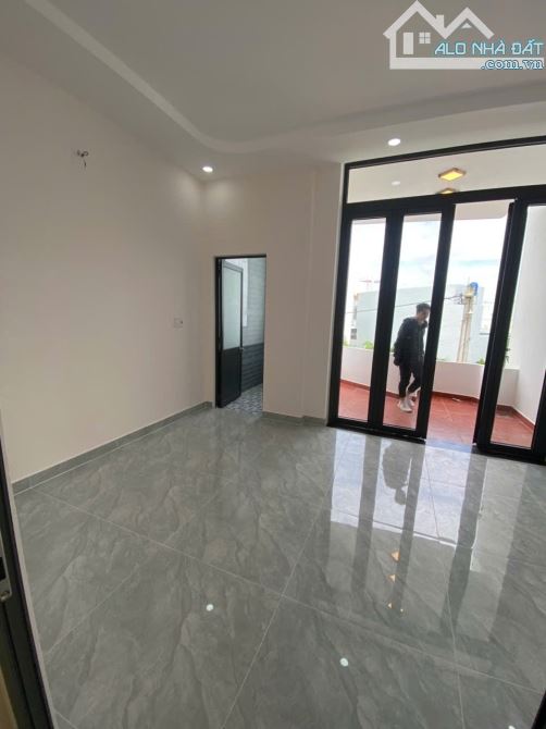 Trả trước 300 triệu có ngay nhà 2 lầu tại Cần Đước - Long An - 5