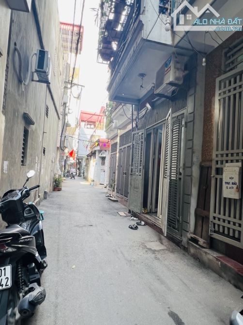 đa sỹ 36m 4t, phân lô bàn cờ,ngõ rất to,ô tô tránh,dừng đỗ ngày đêm 20m,sát phố,an sinh - 5