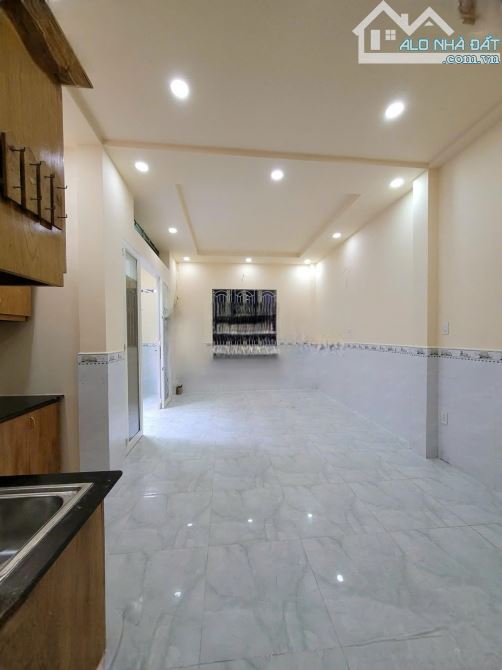 Ngay góc hẻm, (4x8m 1L 2Pn 2wc), 392/20 Cao Thắng_P.12_Q.10 - 5