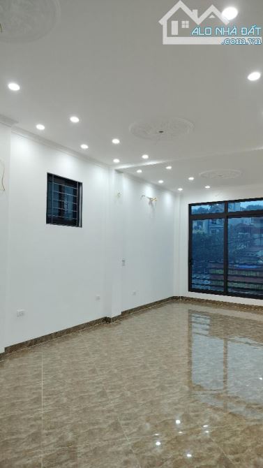 View bờ sông thoáng mát - Nhà Tựu Liệt - Diện tích 90m2 x4 tầng - MT 7,5m- Giá 18 tỉ - 5