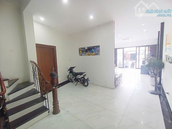 Cho thuê nhà đường 19/5 Văn Quán. DT 88m2, 7 tầng, ĐH âm trần, thang máy - 5