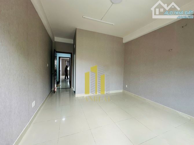 NHÀ ĐƯỜNG TRẦN NÃO MỚI TINH GIÁ 25 TRIỆU 4 PHÒNG - 5