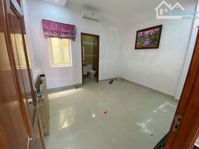 CHO THUÊ NHÀ NGUYÊN CĂN 1 TRỆT 3 LẦU HẺM NGUYỄN HIỀN – Ô TÔ ĐỖ TẬN NHÀ – 15TR/THÁNG - 5