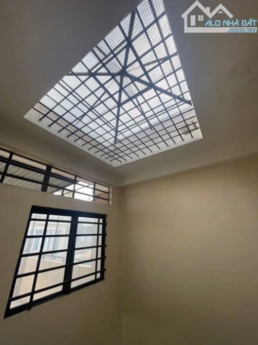 NHÀ HẺM XE HƠI DƯƠNG BÁ TRẠC Q8. 4 TẦNG, SÂN THƯỢNG, 4PN - 5