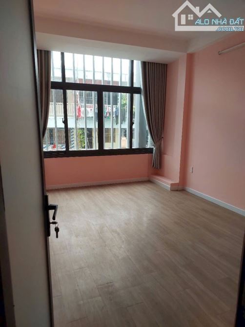 CỰC HIẾM,  ĐƯỜNG HXH 8M, GIÁ SỐC 6 TỶ XX, 30M2, 4 TẦNG. HCĐ, HẺM Đ. SƯ VẠN HẠNH - 5