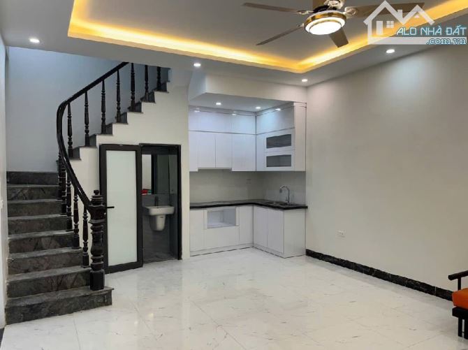 BÁN NHÀ GIÁP NHỊ, HOÀNG MAI - DT 38M2 x 4 TẦNG x MT 7M - Ô TÔ ĐỖ CỔNG - 5