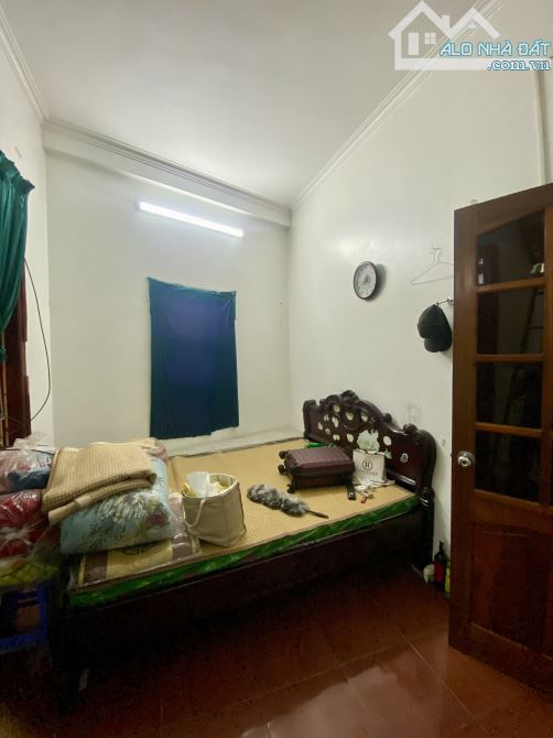 Bán nhà riêng dân xây 62m2 tại Đức Giang- ô tô đỗ cửa, nội thất gỗ Gụ- 15 tỷ - 5