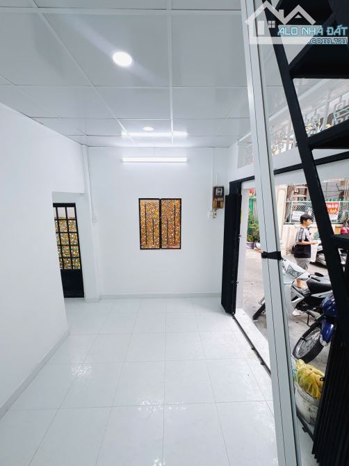 Nhà đẹp 3 tầng - 20m2 - Hẻm 4m - Hoàng Diệu Quận 4. - 5