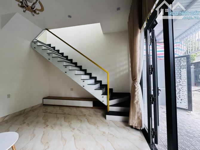 Bán nhà 2 tầng kiệt ô tô nhỏ Nguyễn Khoa Chiêm bên cành Đại Học Ngoại Ngữ giá chỉ 2,4X Tỷ - 5