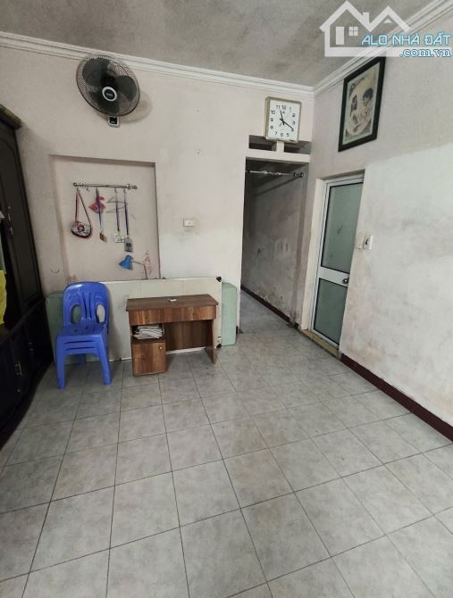 bán căn tập thể tầng 1 ngã tư quan hoa, cầu giấy, kinh doanh, ô tô đỗ cửa - 5