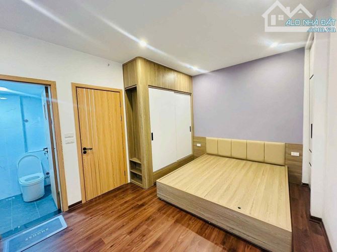 Nhà đẹp dân xây 5 tầng - 4 phòng ngủ - siêu hiếm Lê Thanh Nghị - Hơn 5 Tỷ - 5