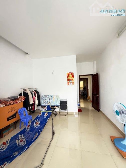 Bán nhà đường nhựa 12m 1979 Huỳnh Tấn Phát. TT Nhà Bè. Đt 4x16m. 4 tầng. Giá 7 tỷ - 5
