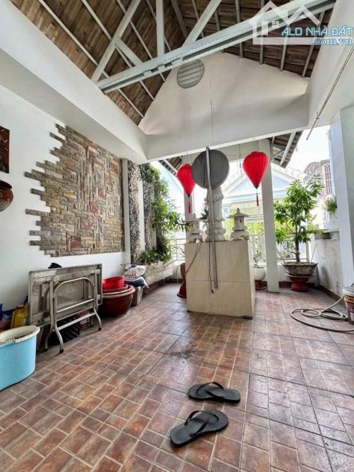 🏡 Nhà Trần Quang Diệu, P13, Quận 3 📐 DT: 4m x 11m x 5 tấm (42m² đất – nở hậu) 💰 GIÁ CHỈ - 5