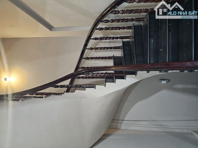 NHÀ 1 TRỆT 2 LẦU MẶT TIỀN VÕ THỊ SÁU - 7
