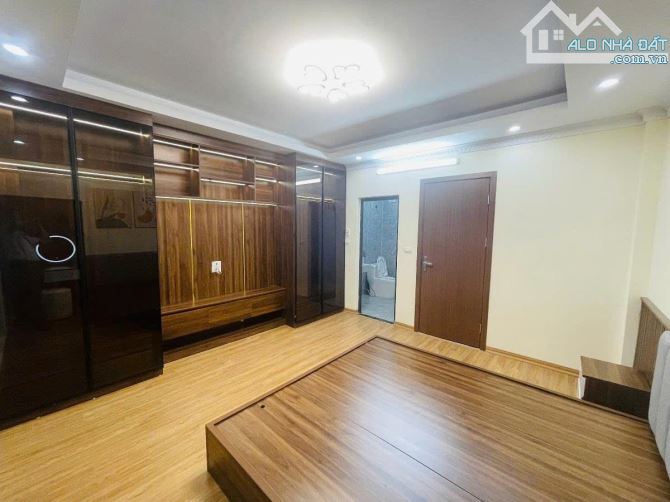 NHÀ MỚI KÍNH KOONG - GẦN PHỐ - FULL NỘI THẤT HIỆN ĐẠI - ĐỦ CÔNG NĂNG - TIỆN ÍCH NGẬP TRÀN - 6