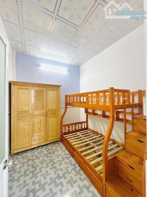 BÁN NHÀ cấp 4 khu dân cư Thành Giao. Gần chợ Miễu Ông, UBND Phường - 6