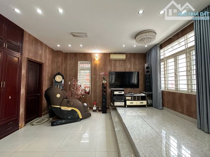 Biệt thự KDC Him Lam Trung Sơn Bình Chánh - Có hầm xe - 4 tầng - 250m2 -  10 P-Giá 63.5 tỷ - 6