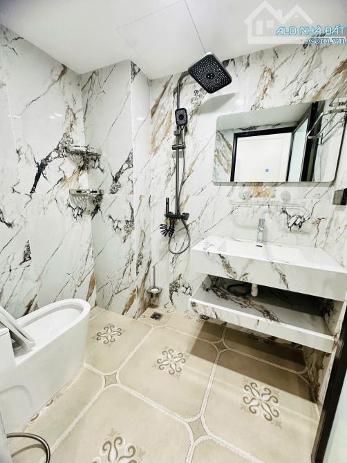 CẦN BÁN NHÀ PHÚC XÁ BA ĐÌNH, NGÕ TO LƯU THÔNG, Ô TÔ ĐỖ CỬA. 6 TẦNG THANG MÁY.