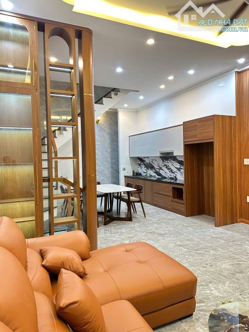NP758 ✳️Bán nhà lầu Gần quảng trường tỉnh, P.Tân Phong Biên Hoà. 👉 Diện tích : 5,3m dài 1 - 6