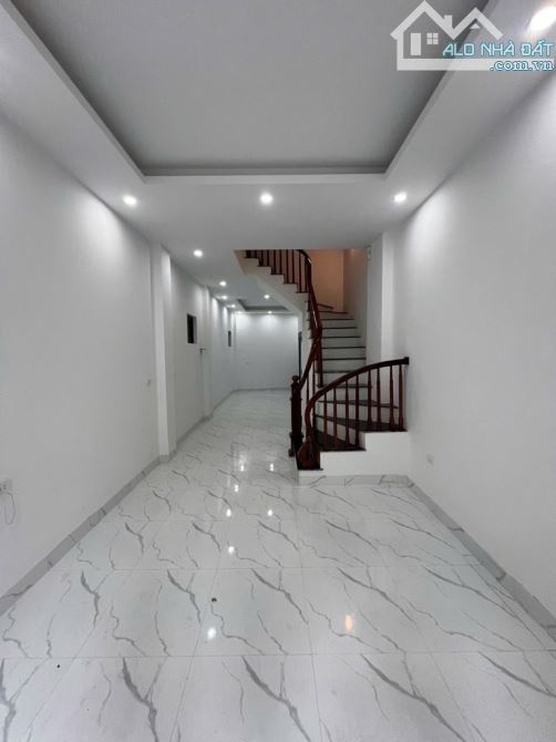 Nhà Lai Xá mới tinh - Lô góc - 2 thoáng - 5 Tầng - 6 Phòng ngủ - Chỉ 6 Tỷ 2 - 6
