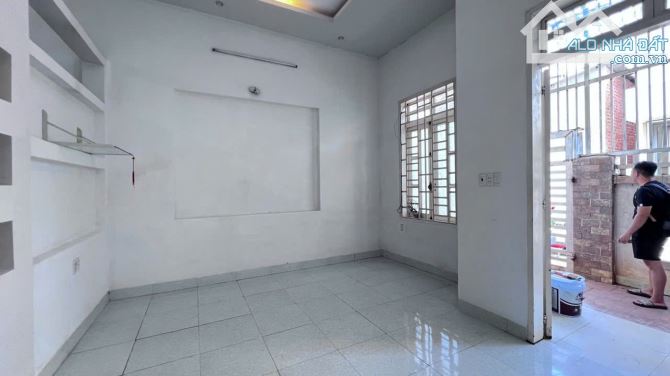Căn nhà thuê hẻm 372 Hùng Vương chỉ 3,8Tr - 6
