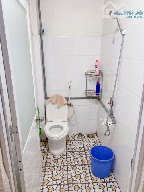 Hạ giá 500tr từ 6tỷ5 còn 6tỷ bán căn nhà mặt đường chợ trại bò phường Long Bình - 6