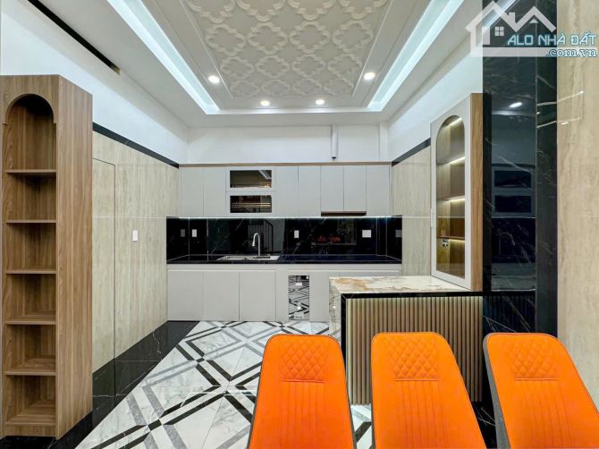 Nhà 2 Lầu Vùa Thiện Đường Trần Văn Khánh, P.Tân Thuận Đông, Quận 7 - 6