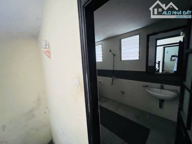 BÁN NHÀ 3 TẦNG PHỐ KHƯƠNG ĐÌNH, THANH XUÂN DT 160M2,MẶT TIỀN 8.5M2