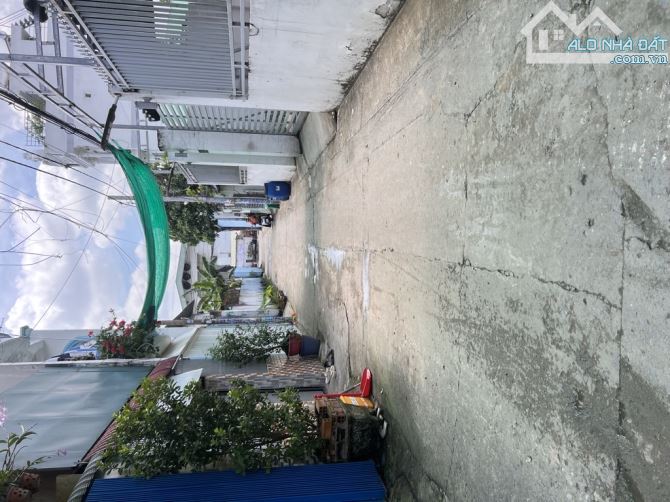 NHÀ HẺM OTÔ THÔNG NGAY CHỢ GẤU TRỊNH THỊ ĐỐI VỚI LÊ VĂN KHƯƠNG  - NGANG KHỦNG 5.7M X17M - 6