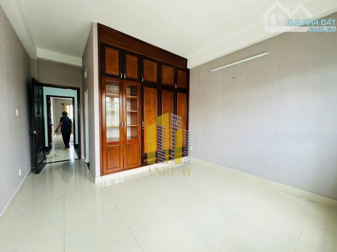 NHÀ ĐƯỜNG TRẦN NÃO MỚI TINH GIÁ 25 TRIỆU 4 PHÒNG - 6