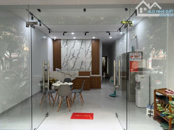 Bán nhà 319 Lý Thường Kiệt P.15 Q.11 6 tầng thang máy DT: 4.5m x 16m - 72m2 giá 25tỷ - 6