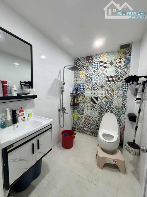 Bán nhà hẻm xe hơi, 1 trệt 1 lầu, 4pn 3wc, 70m2, sổ hồng riêng hoàn công đủ, Phường 5 Q8 - 6