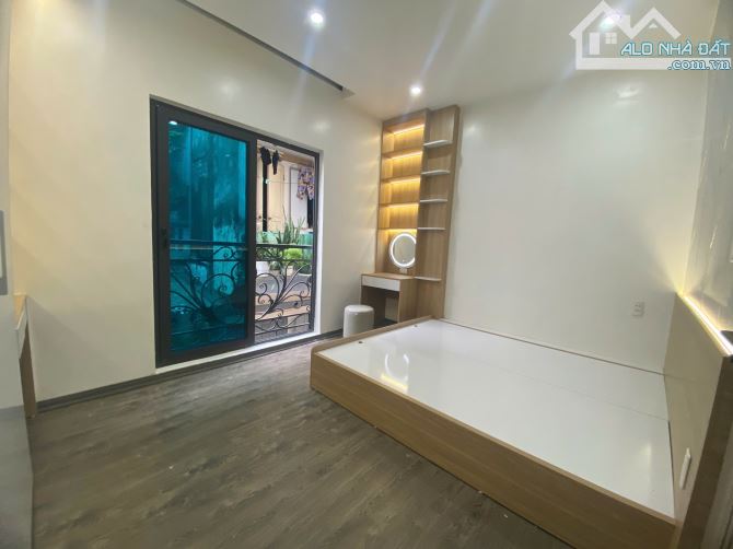 Bán nhà phân lô Hà Đông 5T full đồ, 7chỗ đỗ cửa, ngõ thông, nhỉnh 5tỷ - 6